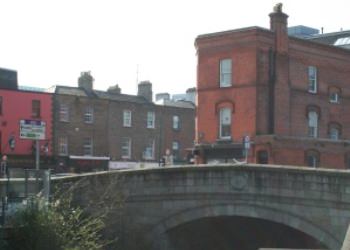 Baggot Street bridge<br><i>Courtesy of O. Daly</i>